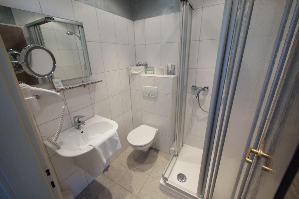 Berghotel Johanneshoehe Siegen Room photo