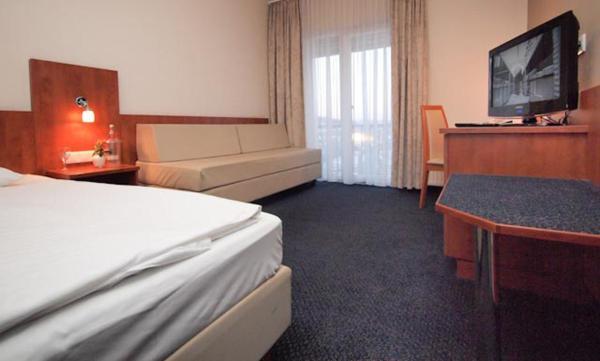 Berghotel Johanneshoehe Siegen Room photo